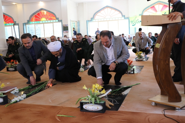 گلباران گلزار شهدا به مناسبت سوم خرداد روز مقاومت ، ایثار و پیروزی